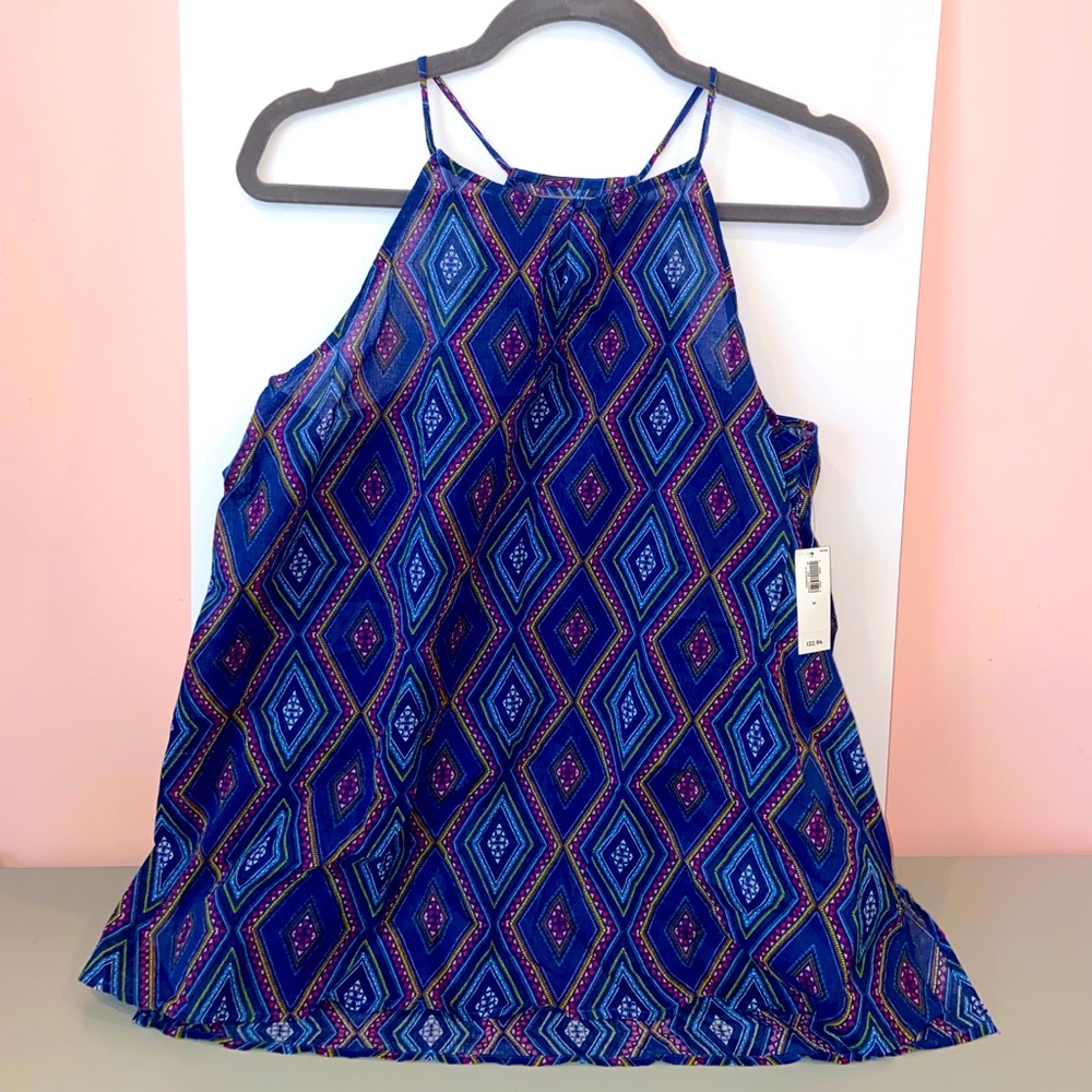 Loose-fitting sleeveless Top